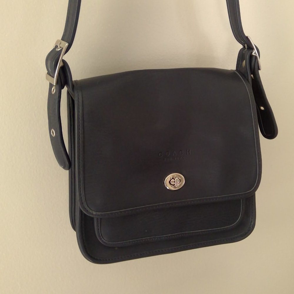 Vintage "Perfect Condition" Navy Blue Leather Shoulder Bag